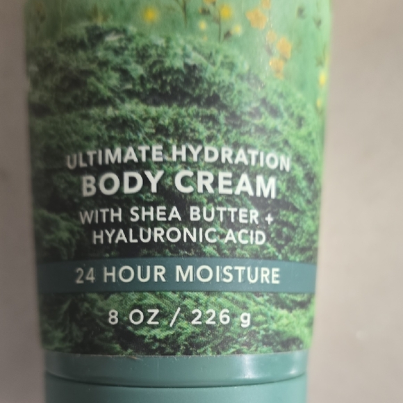 Bath & Body Works (BBW) - Chasing Fireflies Hydration Body Cream - Picture 5 of 5